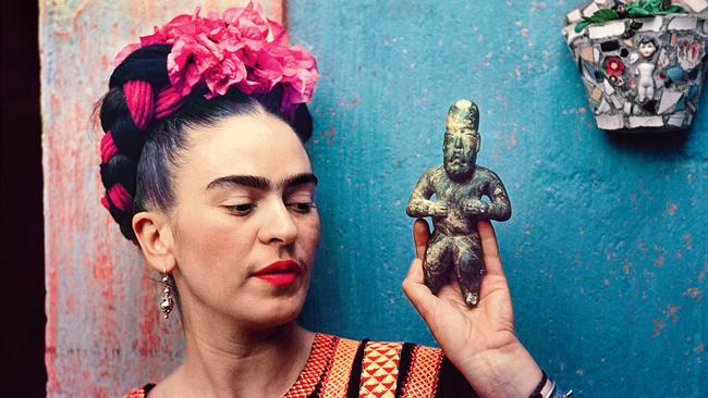 Florence Arquin, Frida Kahlo at La Casa Azul. Florence Arquin papers, 1923-1985. Courtesy: Archives of American Art, Smithsonian Institution