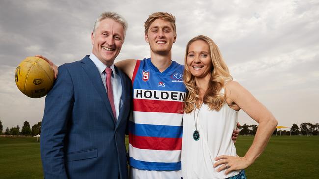 Jackson Hately with dad Nick and mum Melinda before the national draft. Picture: Matt Loxton.