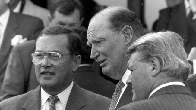 Lloyd Williams (left) and Kerry Packer at the races in 1994.