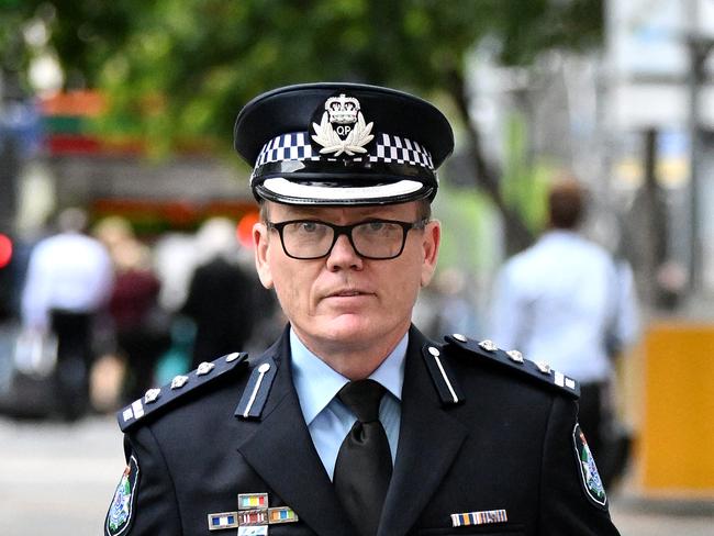 BRISBANE, AUSTRALIA - NewsWire Photos - SEPTEMBER 27, 2022.Queensland Police Inspector David Neville leaves after giving evidence to the commission of inquiry into forensic DNA testing at the Magistrates Court in Brisbane. Queensland police have established Task Force Helix to investigate potentially thousands of cases between early 2018 and June 2022 where DNA samples had not met the laboratory's threshold for further testing. Picture: NCA NewsWire / Dan Peled