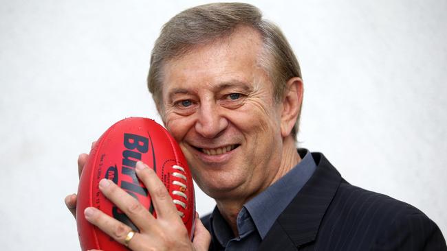 Dennis Cometti is set to feature at a wrestling event next month in Perth.