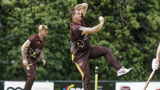 Brett Maxwell bowling for Heatherhill. Picture: Valeriu Campan