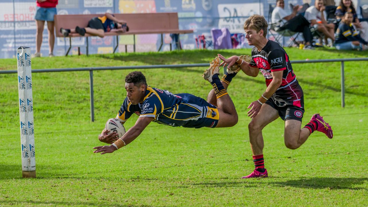 Shannon Elara scores a try for Highfields.