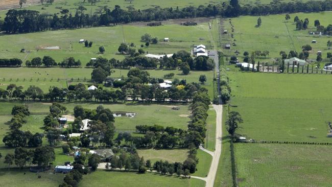 About 800 Mornington Peninsula homeowners have been slapped with a new $900 levy for living on the Green Wedge.