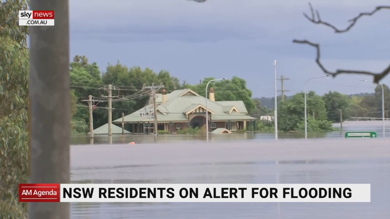 NSW residents remain on alert for flooding