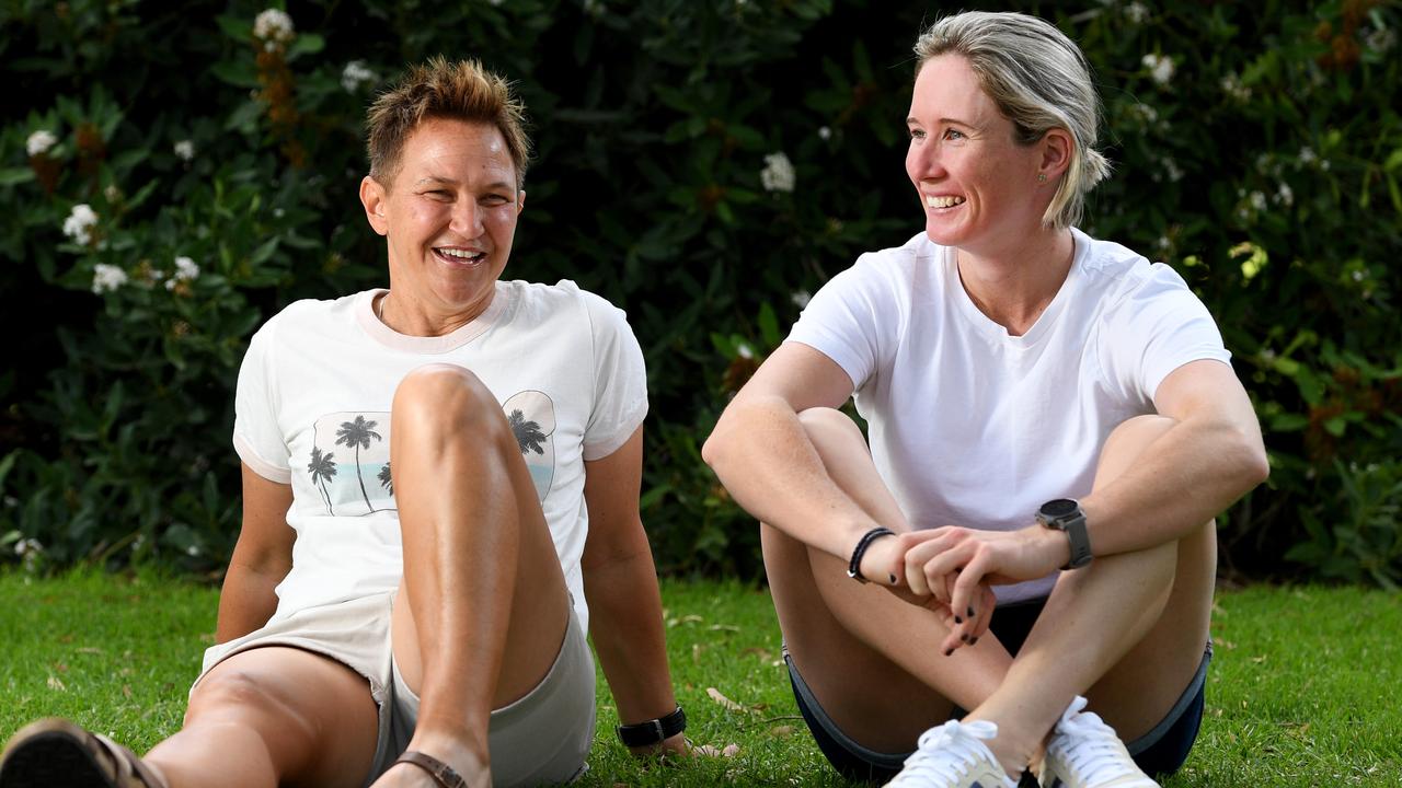 Shelley Nitschke (left) relaxes with Beth Mooney ahead of last year’s Ashes series. Picture: Tricia Watkinson