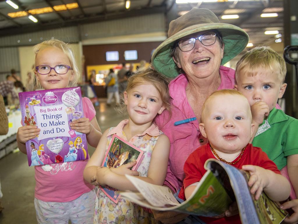 (from left) Ayla Tonscheck, Mackenzie Lenton, Bente Moller, Jackson Lenton and Mitchell Lenton at the Chronicle Lifeline Bookfest 2022. Saturday, March 5, 2022. Picture: Nev Madsen.