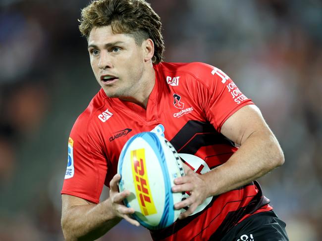 HAMILTON, NEW ZEALAND - FEBRUARY 21: James O'Connor of the Crusaders during the round two Super Rugby Pacific match between Chiefs and Crusaders at FMG Stadium, on February 21, 2025, in Hamilton, New Zealand. (Photo by Phil Walter/Getty Images)