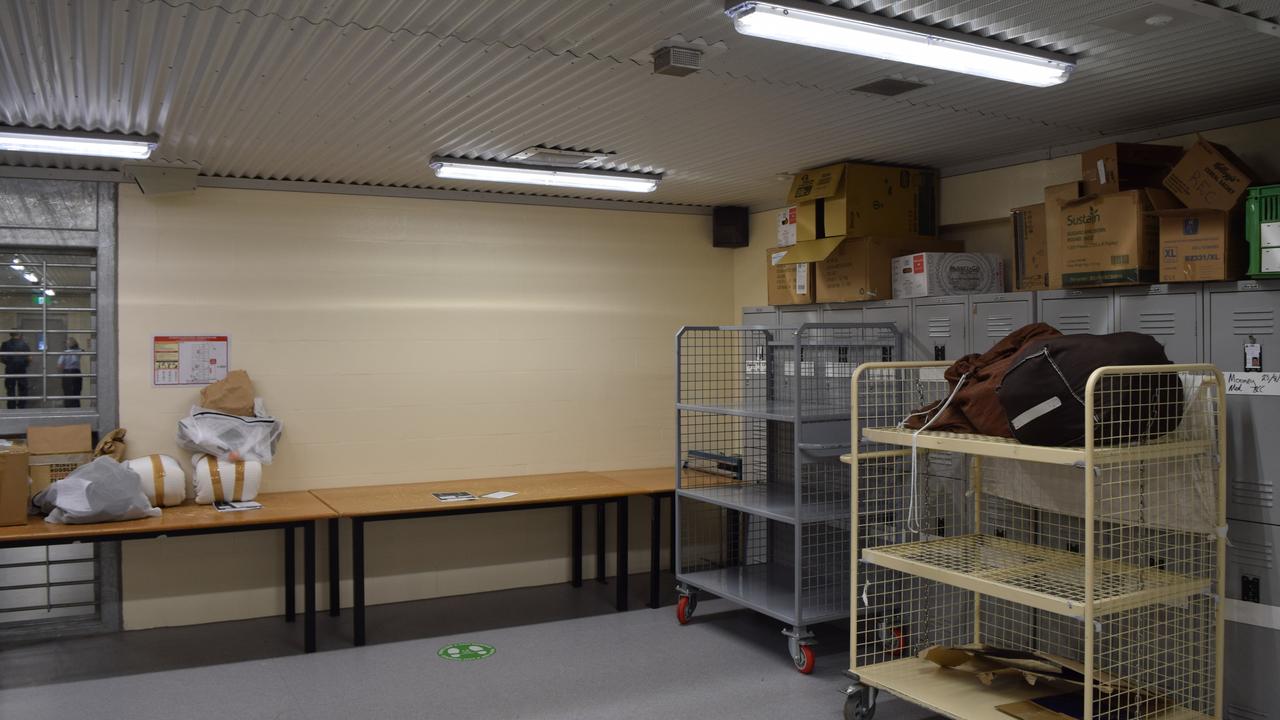 Prisoners are allocated clothing and bedding upon their arrival.