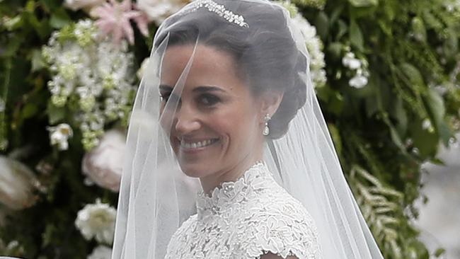Pippa Middleton wedding: Kate, Prince William and celebrities arrive ...