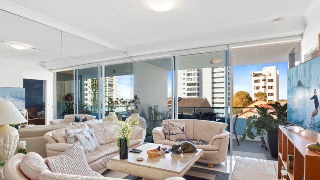 INVESTOR SALE: 304/20 Labrador Street, Labrador