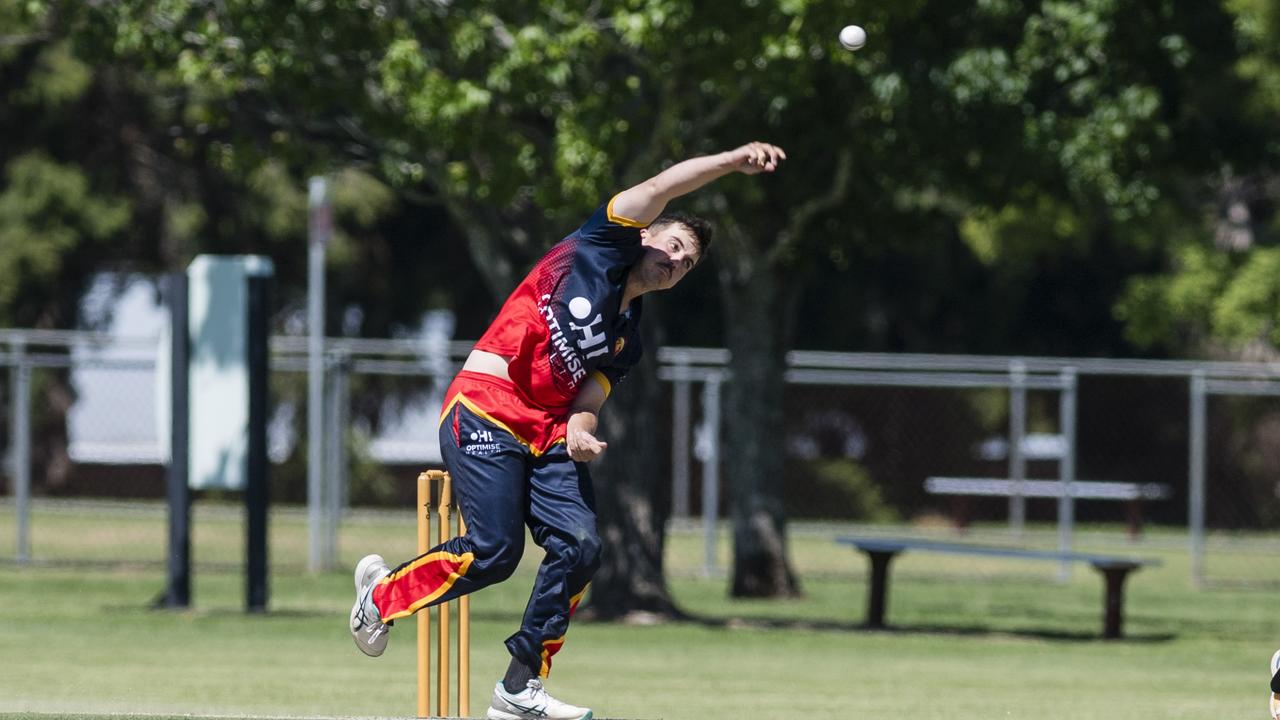 Hayden Campbell bowls for Metropolitan-Easts. Picture: Kevin Farmer