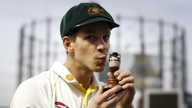 Tim Paine with the Ashes urn. Picture: Getty Images