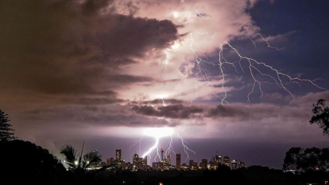 Sydney weather: electrical storm, heavy rain lash city | news.com.au ...