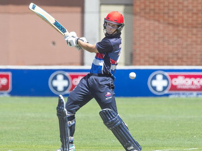 Matthew Underwood goes on the attack for Footscray. Picture: Rob Leeson