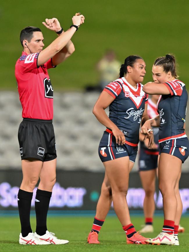 Pani Hopoate (centre) is sent to the sin-bin during a 2023 NRLW match. Picture: Getty