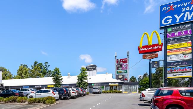 Hollywood Plaza, Helensvale