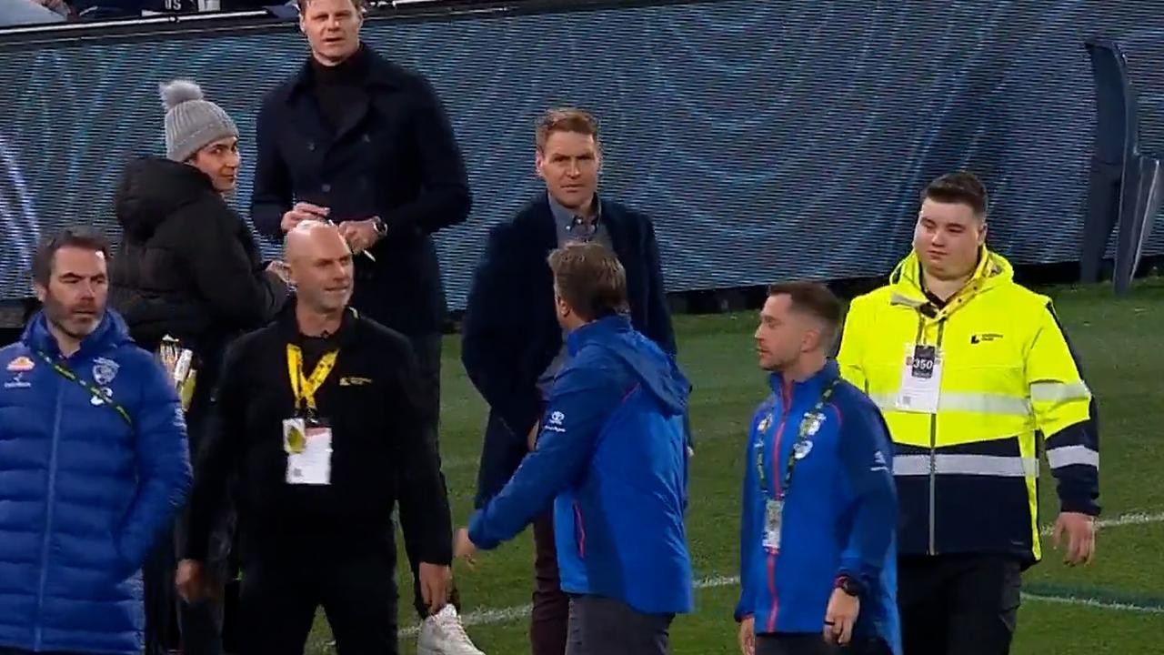Luke Beveridge confronts Cornes on Thursday night. Photo: Channel 7