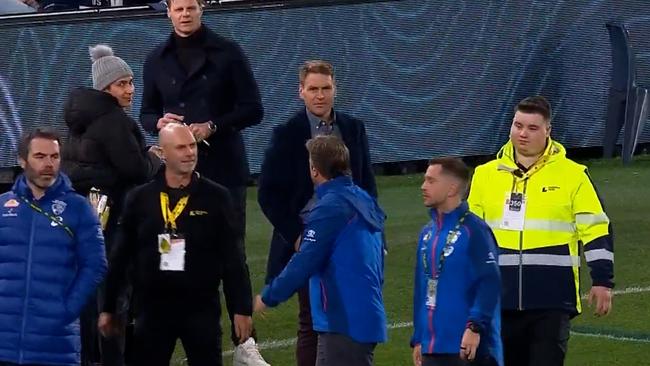 Luke Beveridge confronts Cornes on Thursday night. Photo: Channel 7