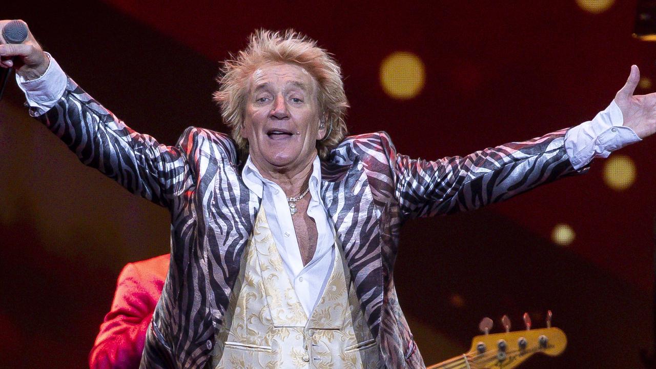 CYNDI LAUPER JOINS ROD STEWART ON “THE HITS!” AUSTRALIA AND NEW