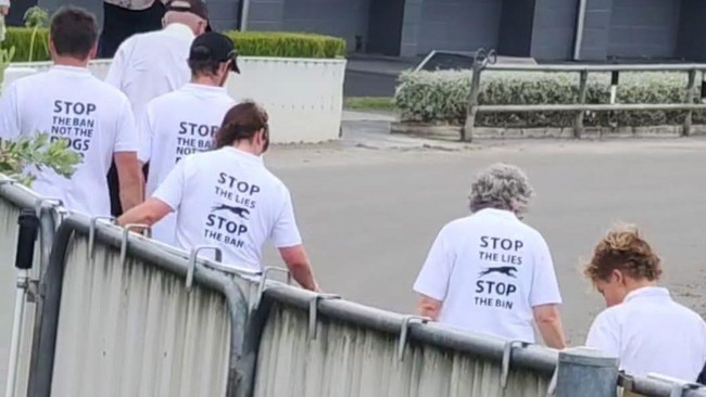 The Stop The Ban shirts being worn at NZ greyhound tracks