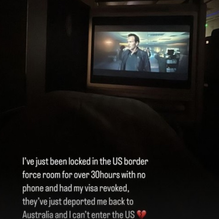 She explained that she had to be escorted onto the plane by police. Picture: Instagram / Mikaela Testa