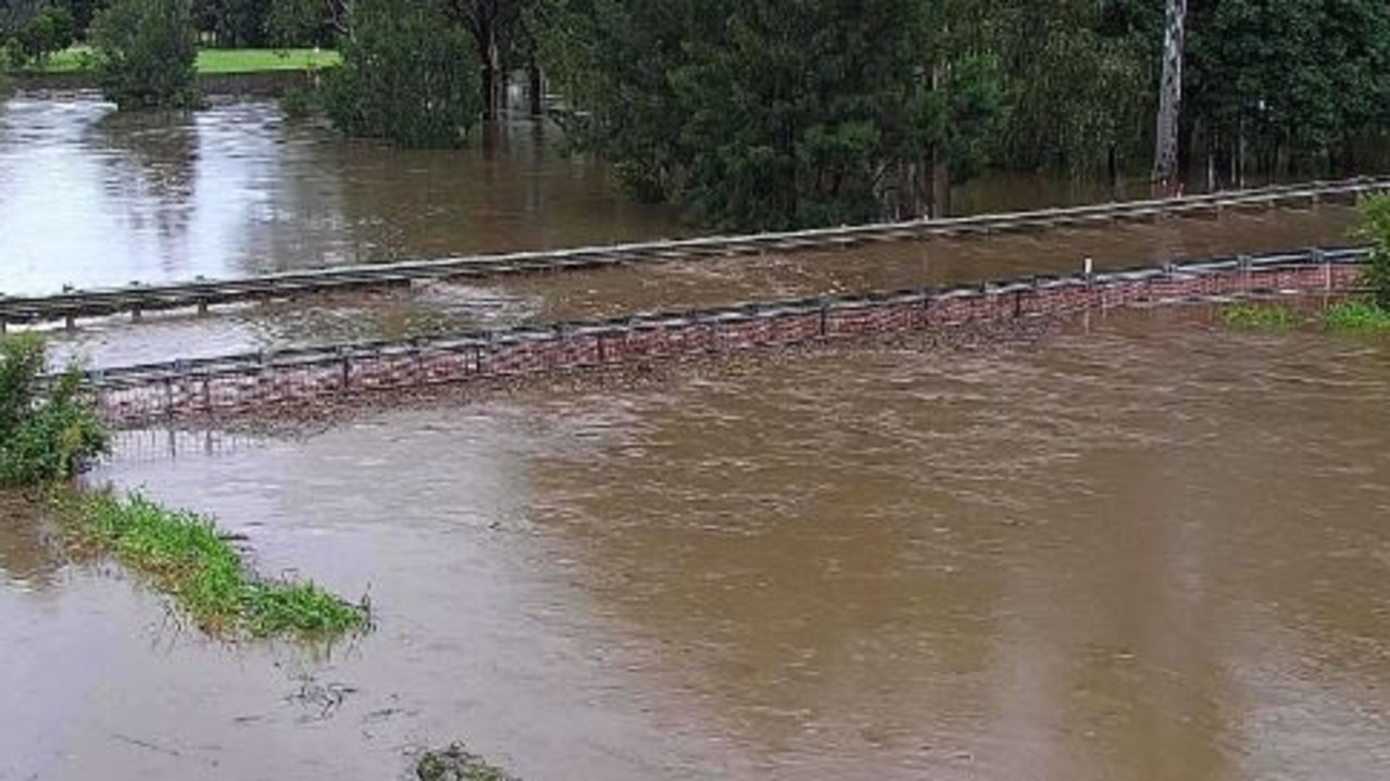 Brisbane Floods: Roads Closures, Emergency Alerts & School Closures ...