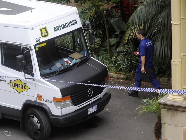 An Armaguard van was robbed inside Cranbrook High School, Bellevue Hill in May 2009. Picture: Alan Place