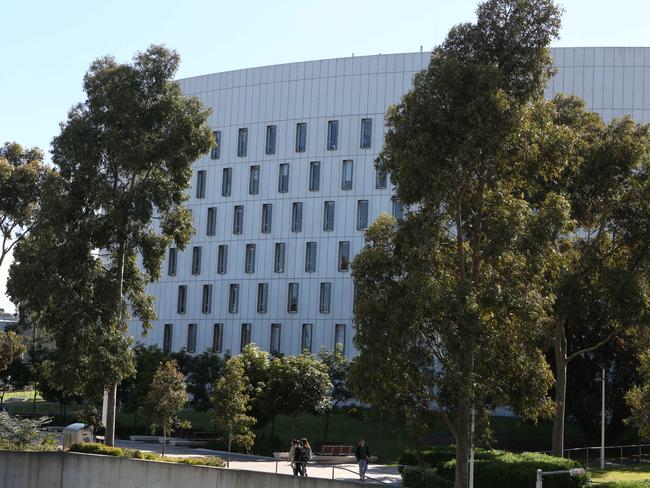 Deakin students have taken to social media to vent about the situation.