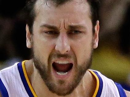Andrew Bogut’s brilliant backhand