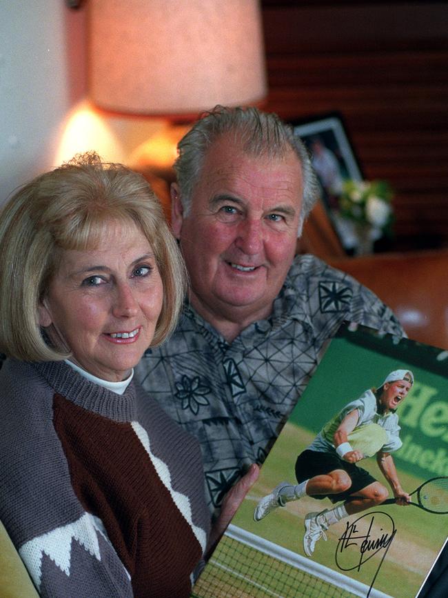 Grandfather of tennis champion Lleyton Hewitt, Max, has passed away aged 88.