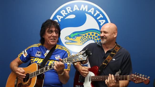 Jon English with former Parramatta Eels great Eric Grothe in 2011 to celebrate the 25th anniversary of the anthem.