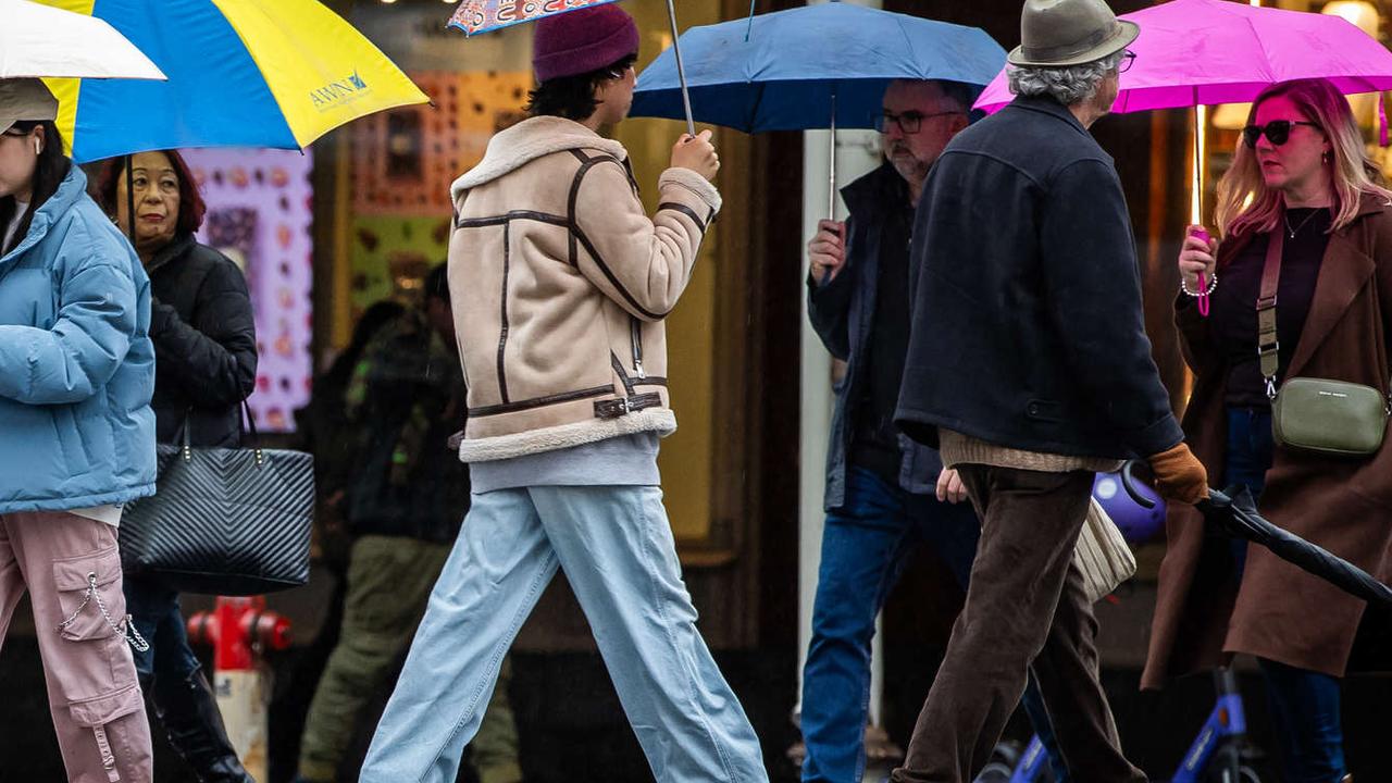 What’s that wet stuff? Rain starts to fall across Adelaide