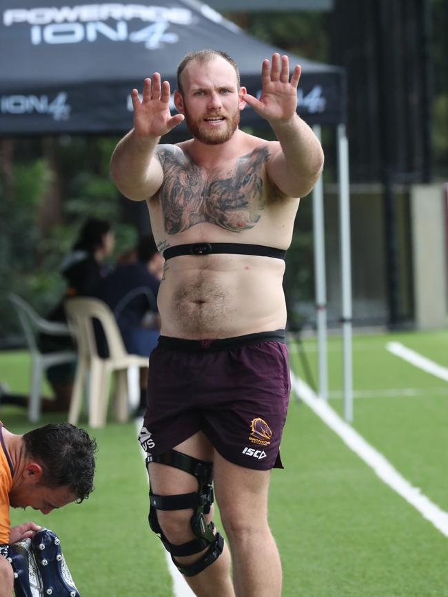 Matt Lodge in a knee brace. Picture: Annette Dew