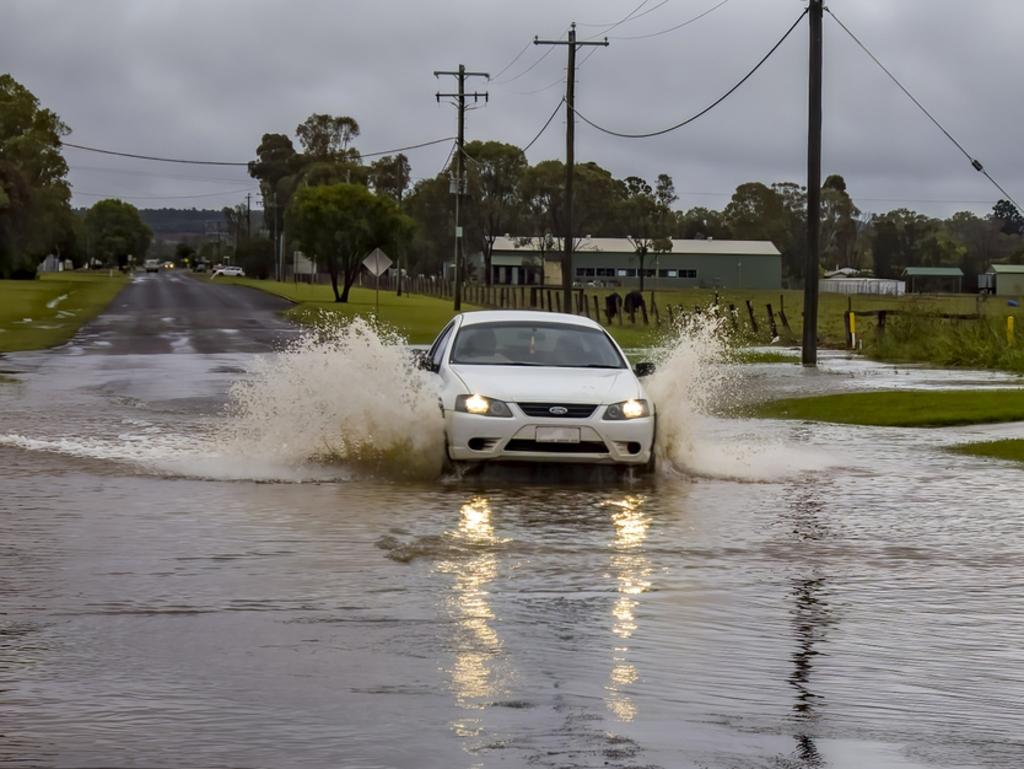 Kingaroy roads, parks and school flood after heavy two hour rainfall