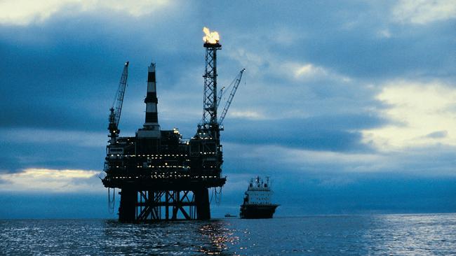 Iran plans to keep pumping oil despite hopes OPEC members will reach a deal to freeze output.