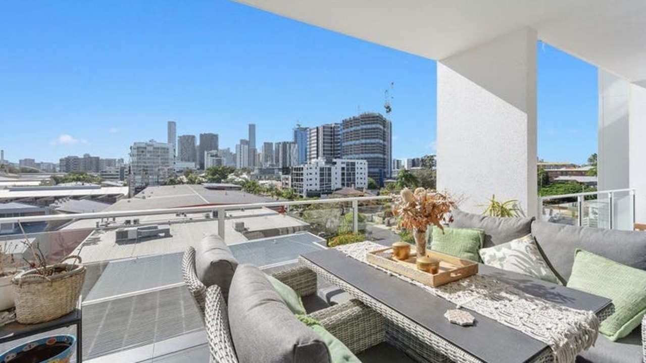 This West End apartment is among discounted listings on the market, reduced to $820,000 for a 