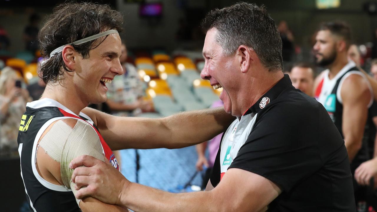 Brett Ratten celebrates with Hunter Clark after St Kilda’s elimination final win. Picture: Michael Klein