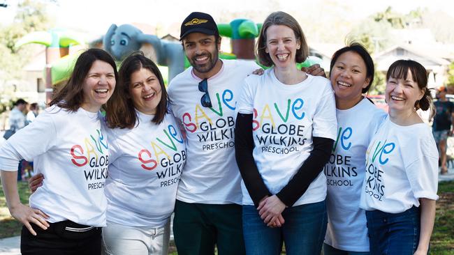 Globe Wilkins Preschool committee members Ramona Hewitt, Jemma Mcgirr, Paul Chamberlain, Stephanie Colls, Kathryn Greguric and Ariane Durkin at the Spring Picnic community event for threatened Globe Wilkins Preschool at Marrickville park. Picture: Monique Harmer.