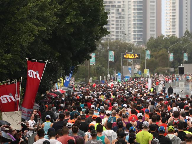 Competitors in the Gold Coast Marathon. Photograph : Jason O'Brien