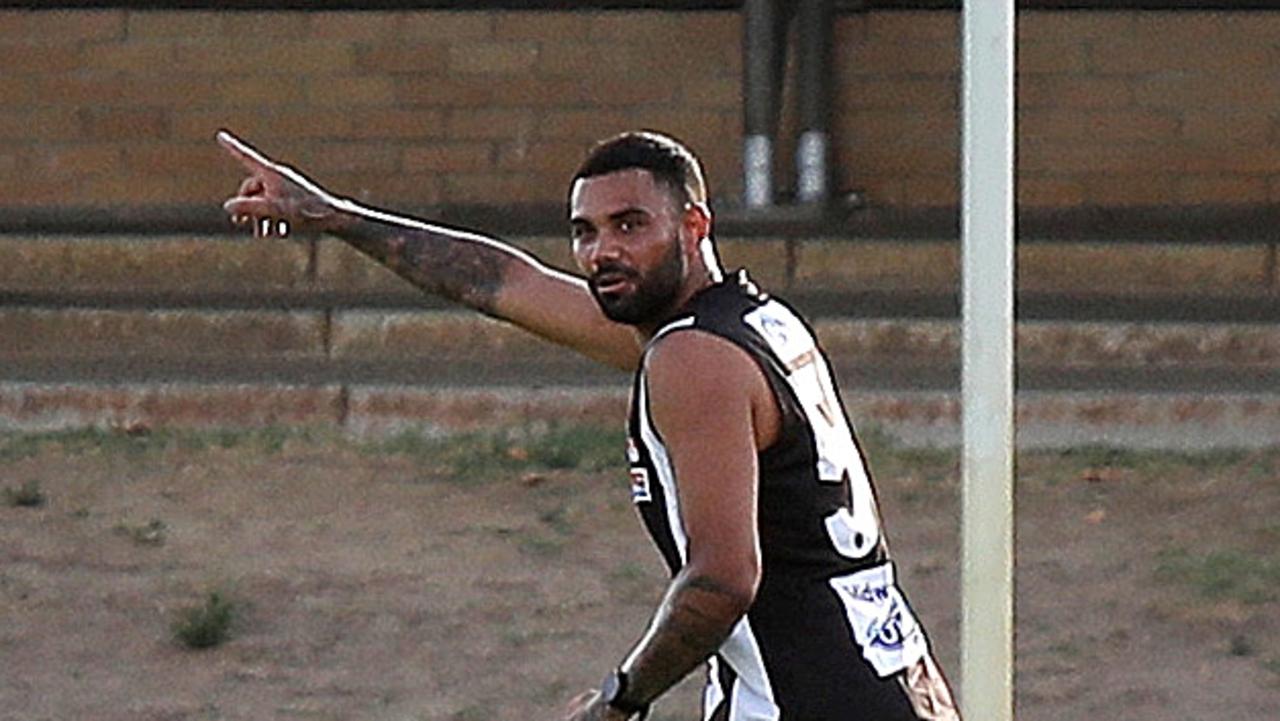 Roos reach out to embattled former player