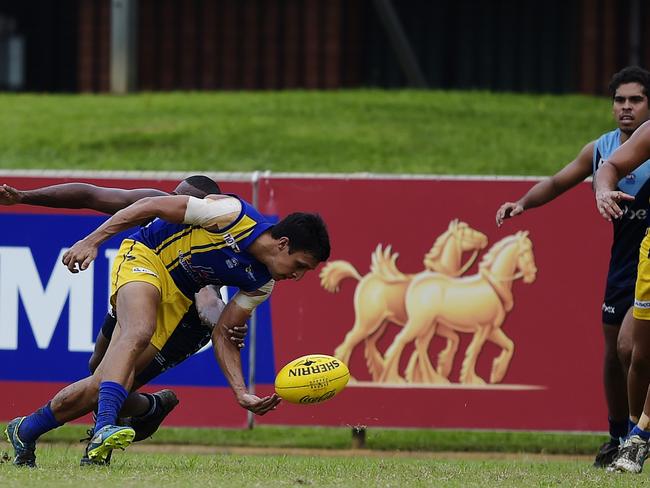 Wanderers veteran Aaron Motlop believes there is a good mix of experienced and youthful talent at the Muk Muks heading into the 2020-21 NTFL season. Picture: KERI MEGELUS