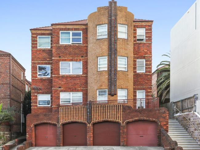 Tia Emdur has sold her Bellevue Hill apartment through her estate agent brother Jye. Picture: realestate.com.au