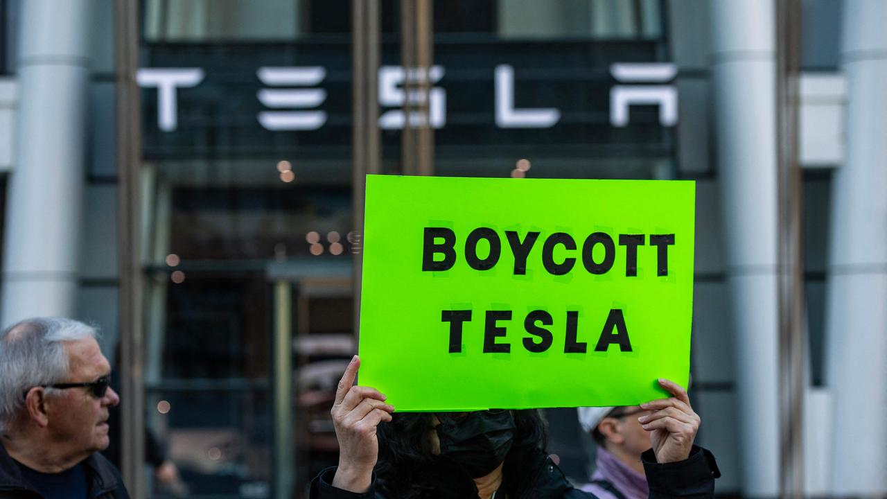 <!DOCTYPE html PUBLIC "-//W3C//DTD HTML 4.0 Transitional//EN" "http://www.w3.org/TR/REC-html40/loose.dtd"><html><body><p>The value of Tesla shares has been decreasing. Picture: Joseph Prezioso / AFP</p></body></html>