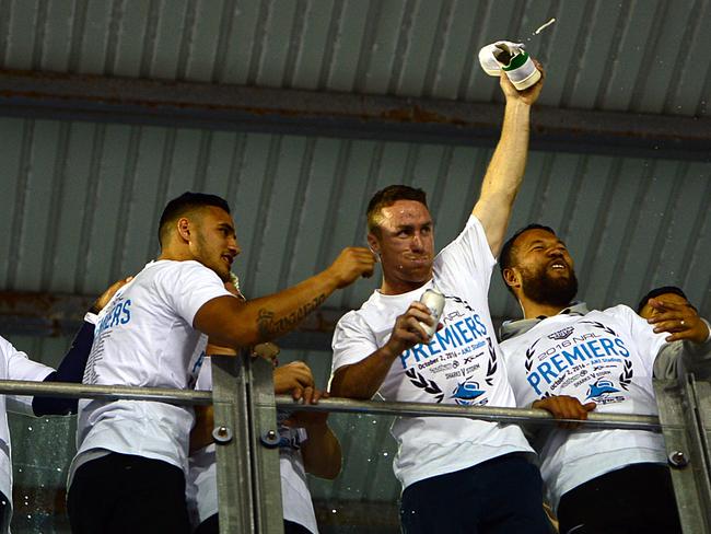 Maloney gestures to the crowd after the skulling effort. Photo Jeremy Piper