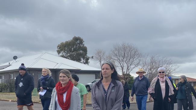 Spears Dr residents in unison over controversial rehab facility in Dubbo.