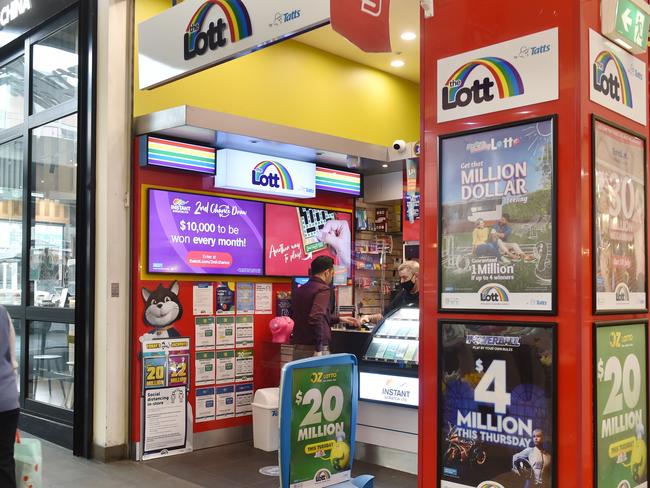 MELBOURNE, AUSTRALIA - NewsWire Photos JULY 27TH, 2022: Lotto stands. Picture: NCA NewsWire / Nicki Connolly