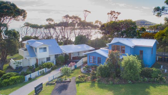 Cod Rock Point accommodation has three options.