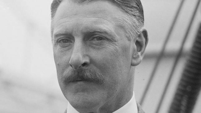 Sir Cecil Chubb purchased the Stonehenge site in 1915.