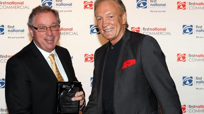 First National Surfers Paradise principal Bob Rollington accepting his Platinum Award from State Chairman Mike Gray in 2015.